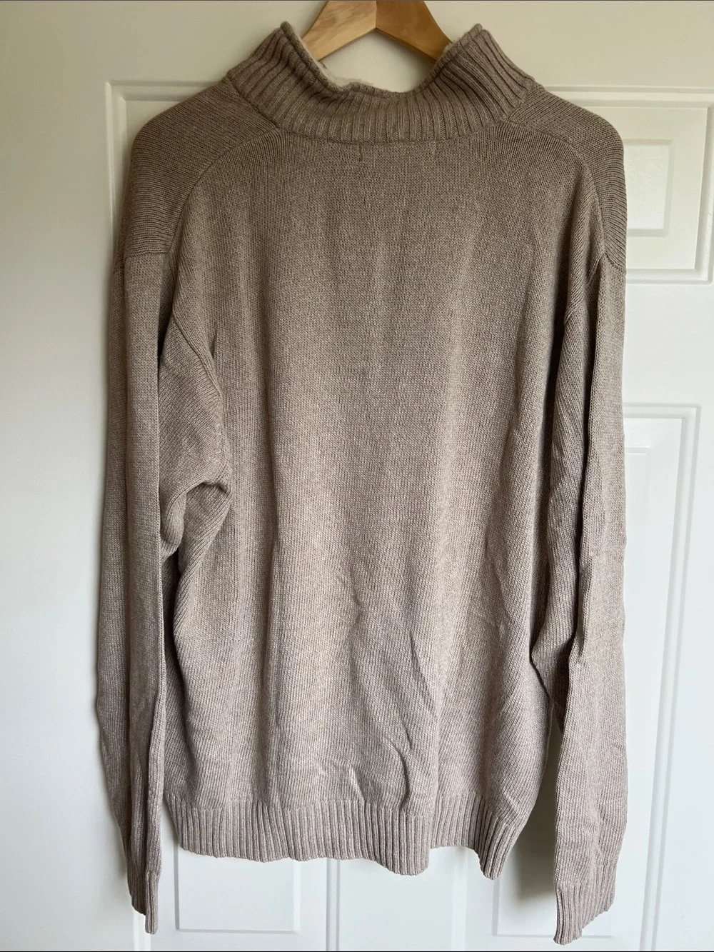 Oscar de la Renta men’s pullover sweater from Macy’s